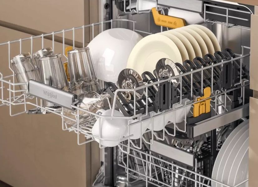 Посудомоечная машина Whirlpool встроенная, 14компл., A+++, 60см, дисплей, 3й корзина, белая RC_W8IHP42L фото