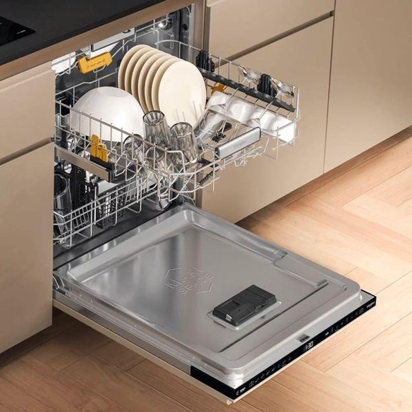 Посудомоечная машина Whirlpool встроенная, 14компл., A+++, 60см, дисплей, 3й корзина, белая RC_W8IHF58TU фото