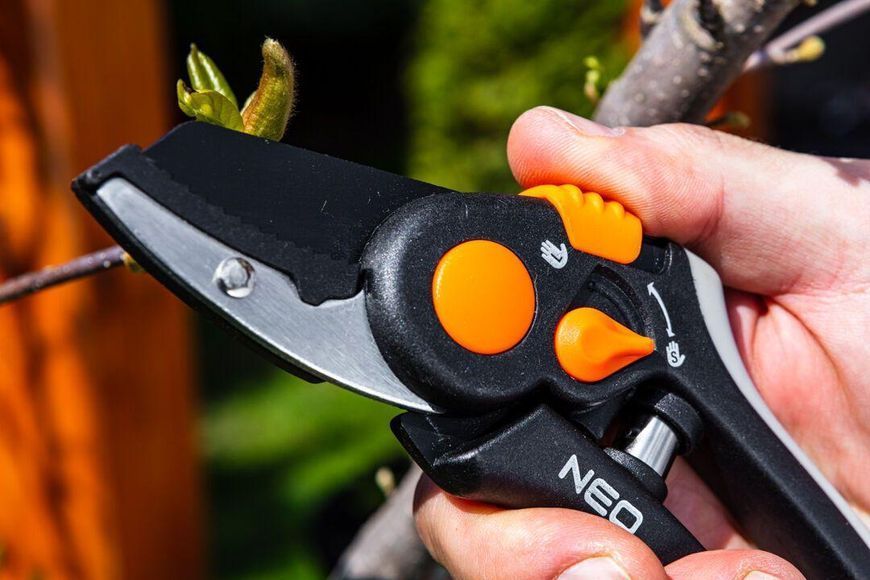 Секатор контактний Neo Tools, d різа 18мм, 200мм, 240г RC_15-203 фото