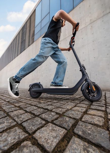 Електросамокат E2 PRO E, чорний Segway RC_AA.05.14.05.0005 фото
