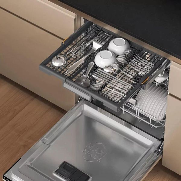 Посудомоечная машина Whirlpool встроенная, 15компл., A+++, 60см, дисплей, 3й корзина, белая RC_W7IHT58T фото