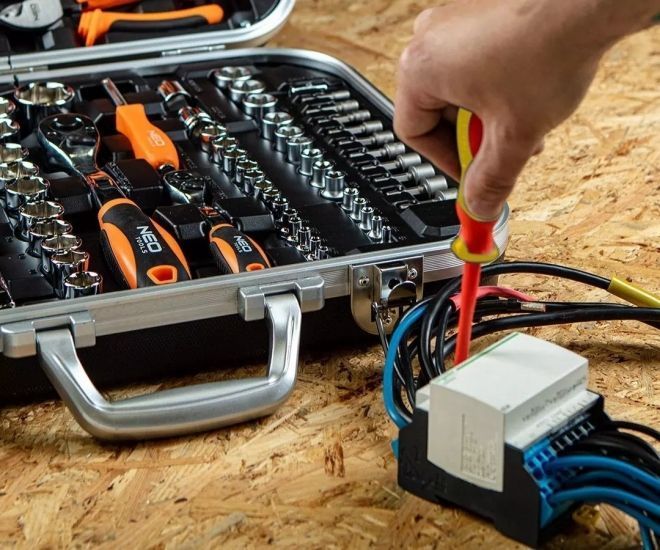 Набір інструментів Neo Tools, діелектричний, для електрика 1000В, CrV, кейс, 108шт RC_01-310-1 фото