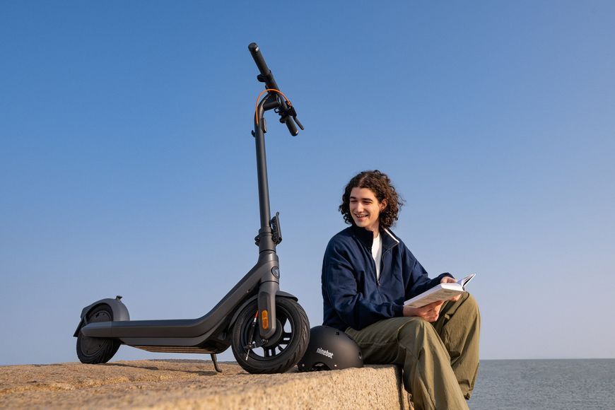Електросамокат E2 PRO E, чорний Segway RC_AA.05.14.05.0005 фото