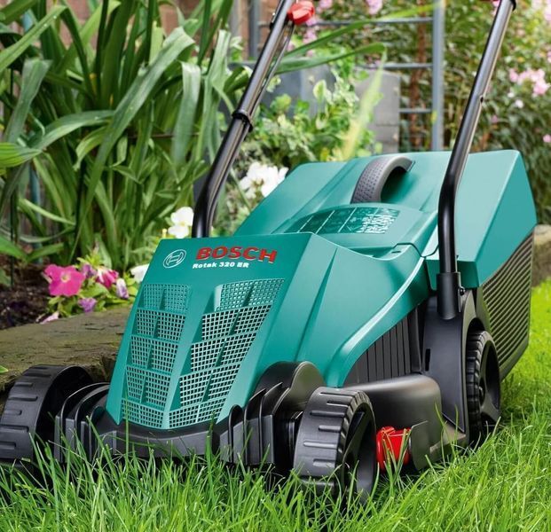Bosch Газонокосилка сетевая Rotak 320 1200Вт 32см 31л 20-60мм 7.8кг RC_0.600.8A6.00A фото