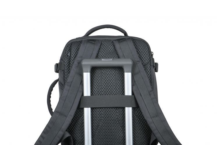 Рюкзак дорожный Tucano TUGO Premium CABIN 16", 23л, черный RC_BKTUGP-M-BK фото