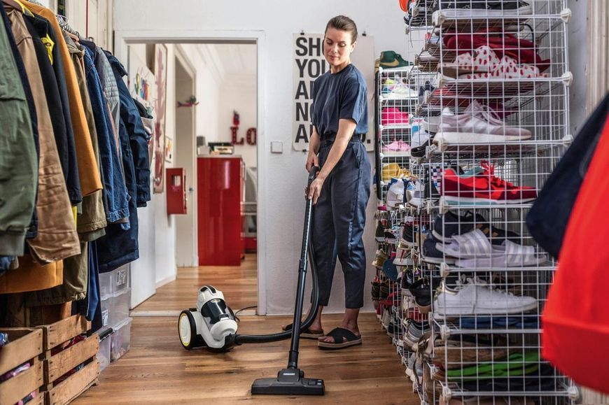 Пилосос контейнерний VC 3, 700Вт, конт пил -0.9л, НЕРА 13, білий Karcher RC_1.198-051.0 фото