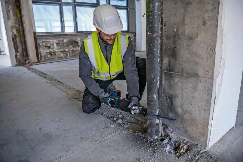 Пила сабельная аккумуляторная Bosch GSA 185-LI 18В пропил 230мм ход 28мм 3.2кг без АКБ и ЗП RC_0.601.6C0.020 фото