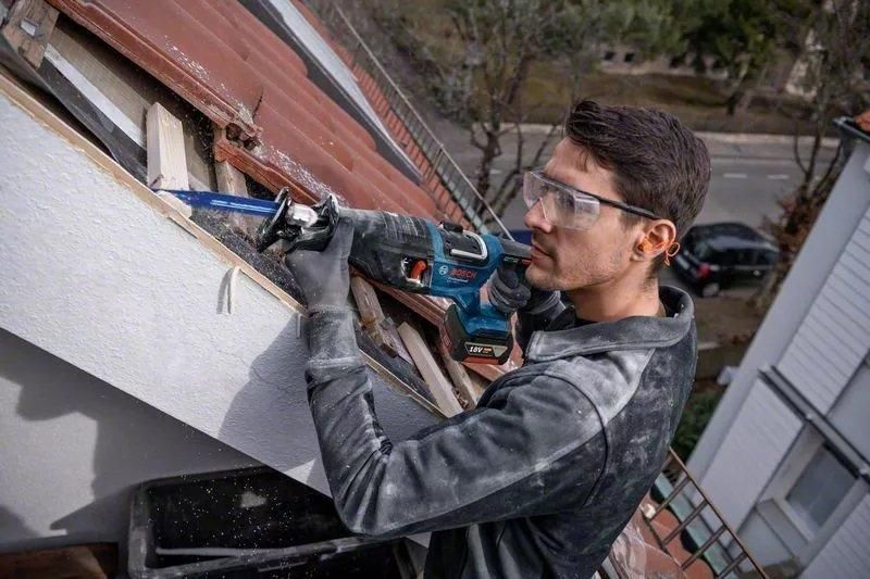 Пила сабельная аккумуляторная Bosch GSA 185-LI 18В пропил 230мм ход 28мм 3.2кг без АКБ и ЗП RC_0.601.6C0.020 фото