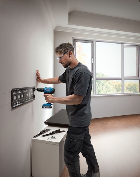 Bosch Шуруповерт-дрель ударная аккумуляторная GSB 183-LI 18В 2х2А&middot;час 21-56Нм 374-1815об&middot;мин кейс 1.2кг RC_0.601.9K9.100 фото