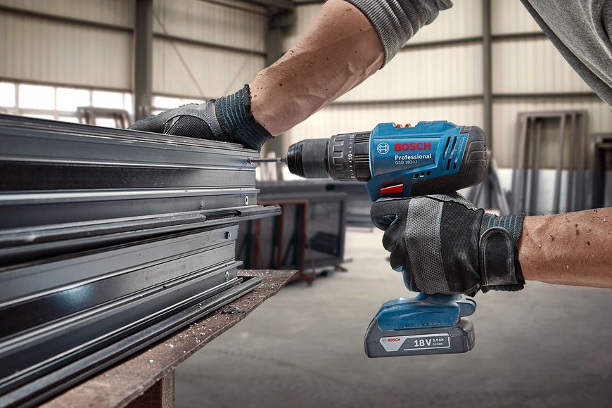 Bosch Шуруповерт-дрель ударная аккумуляторная GSB 183-LI 18В 2х2А&middot;час 21-56Нм 374-1815об&middot;мин кейс 1.2кг RC_0.601.9K9.100 фото