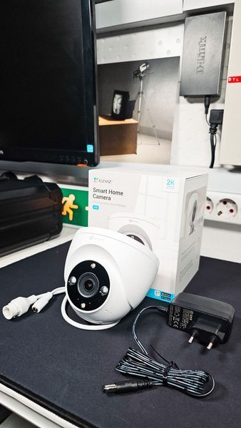 Видеокамера Ezviz H4, 2 Мп, Wi-Fi, с двусторонней аудиосвязью и SD-картой U_34986 фото