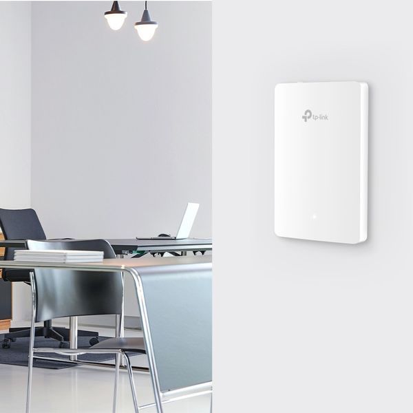 Точка доступа TP-LINK EAP615 WALL AX1800, 1xGE, 3xGE out, PoE RC_EAP615-WALL фото