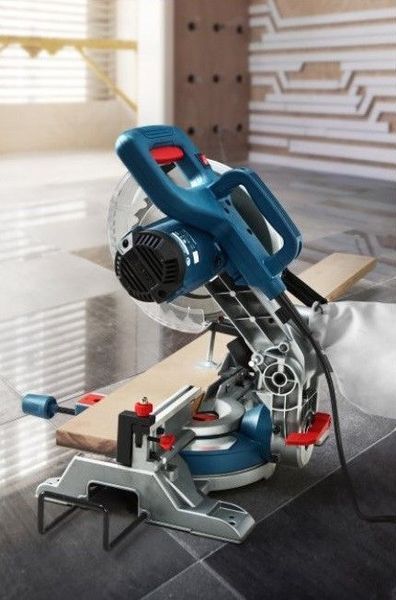 Пила торцовочная Bosch GCM 216 1300Вт диск 216мм 10.1кг RC_0.601.B33.000 фото