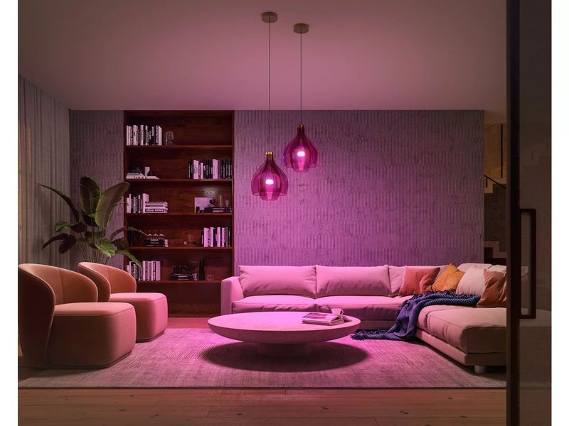 Лампа розумна Philips Hue E27, 11W(60Вт), 2000K-6500K, RGB, ZigBee, Bluetooth, димування RC_929002468801 фото