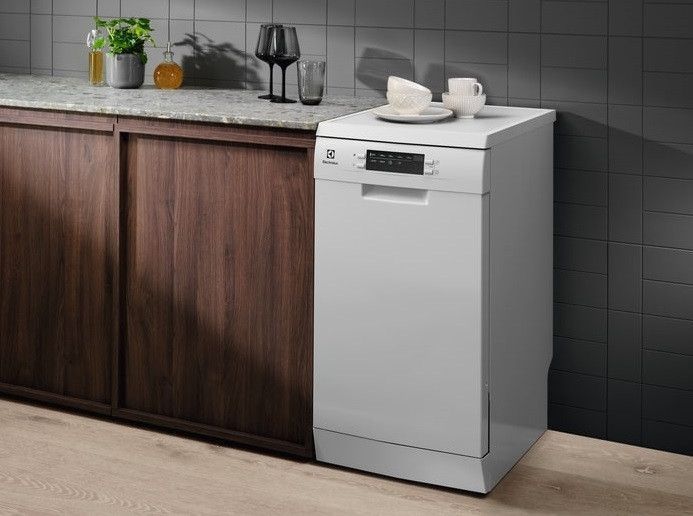 Посудомоечная машина Electrolux, 10компл., A++, 45см, дисплей, инвертор, 3й корзина, белая RC_SMM43201SW фото