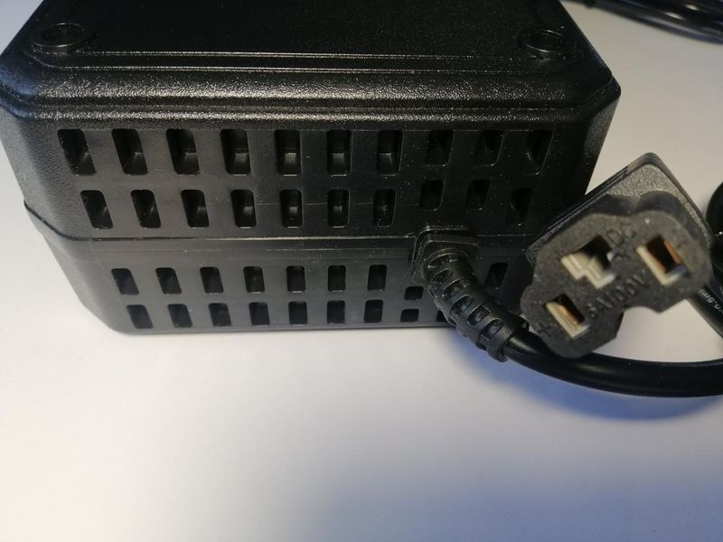 Зарядний пристрій для літієвих акумуляторів 72v 8A HY_90113967 фото