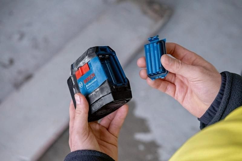 Лазерний нівелір Bosch GLL 12-22 G, до 12м, 0.3мм/м, чохол, чохол, 0.35кг RC_0.601.065.320 фото