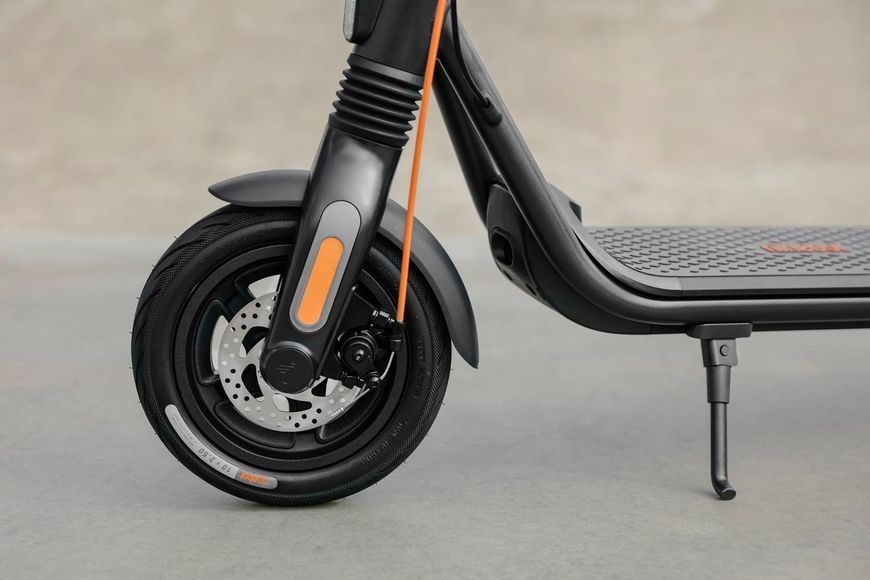 Електросамокат F2 PRO E, чорний Segway RC_AA.05.12.03.0001 фото