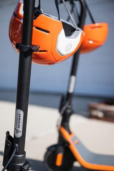 Електросамокат Ninebot дитячий C2, помаранчевий Segway RC_AA.10.04.01.0013 фото