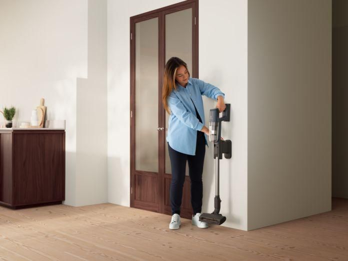 Electrolux Пилосос бездротовий, конт пил -0.3л, автон. роб. до 40хв, вага-2.2кг, HEPA12, AutoMode, 4 RC_EP71UB14DB фото