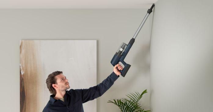 Electrolux Пилосос бездротовий, конт пил -0.3л, автон. роб. до 40хв, вага-2.2кг, HEPA12, AutoMode, 4 RC_EP71UB14DB фото