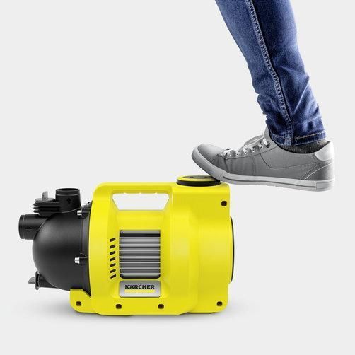 Насос садовий Karcher BP 4.500 Garden, 550Вт, 4.5 куб/година, висота подачі 36м, висота всмоктування 8м, 6.4кг (без акумулятора та RC_1.645-700.0 фото