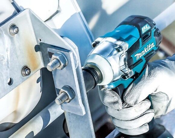 Аккумуляторный ударный гайковерт Makita DTW 285 Z (без аккумулятора и ЗУ) RC_DTW285Z фото