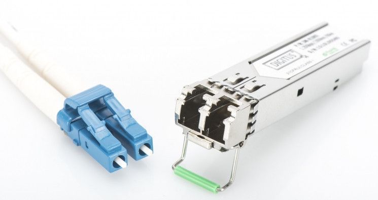 Модуль Digitus 1.25 Gbps SFP, 80km, SM, LC Duplex, 1000Base-ZX, 1550nm RC_DN-81002 фото