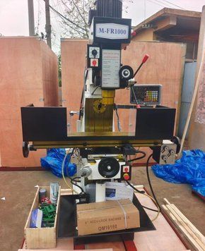 Універсальний вертикально-фрезерний верстат MAST Metalltechnik M-FR1000 KM_M-FR1000 фото