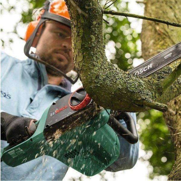 Пила цепная Bosch UniversalChain 35 35см 1800Вт цепь Oregon 4.2кг RC_0.600.8B8.303 фото