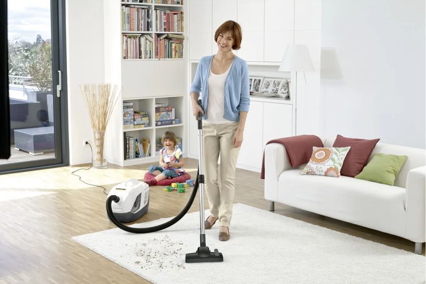 Пилосос Karcher миючий DS 6 Plus, 650Вт, пил -0.6л, вода -2л, НЕРА, білий RC_1.195-252.0 фото