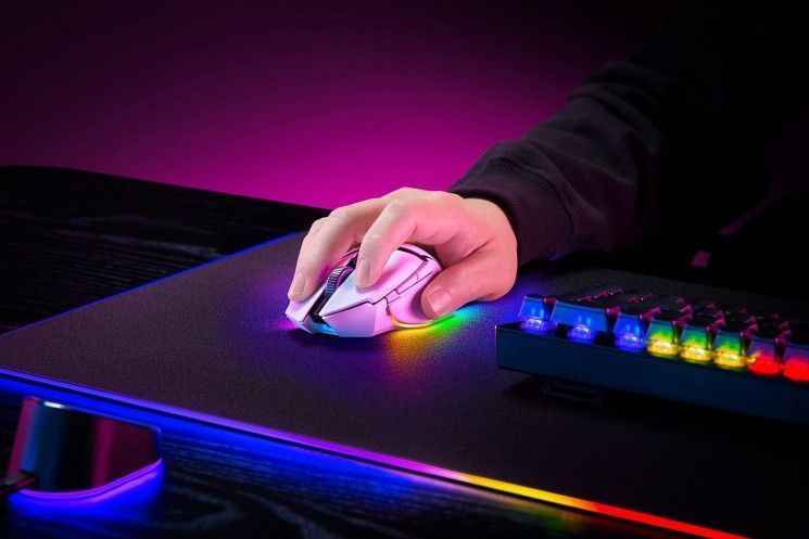 Миша Razer Basilisk V3 Pro, RGB, USB-A/WL/BT, білий RC_RZ01-04620200-R3G1 фото