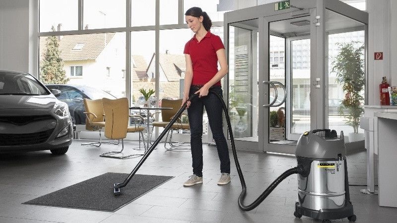 Пилосос професійний Karcher NT 30/1 Me Classic, 1500Вт, 227мБар, контейнер 30л, 10.9кг RC_1.428-568.0 фото