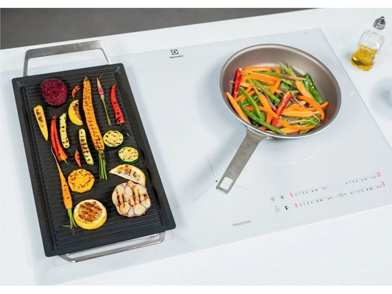 Electrolux Варильна Electrolux індукційна, 80см, розширена зона, білий RC_EIV83443BW фото