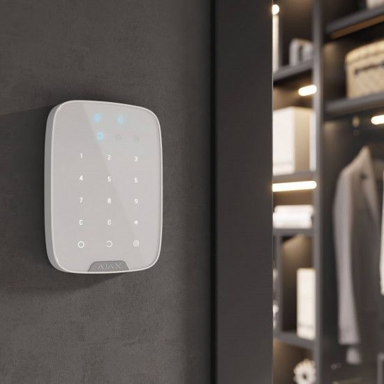 Беспроводная сенсорная клавиатура Ajax Keypad Plus белая RC_23070 фото