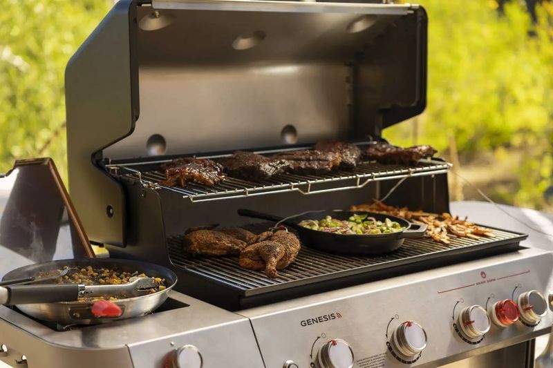 Газовий гриль Weber Genesis EPX-435 NEW, чорний 36810075 GR_009985 фото
