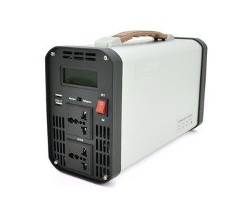 Инвертор напряжения AEV6500W 12/220V с апроксимированной синусоидой 2 универсальные розетки 2*USB (DC:5V/2 4A) U_28508 фото