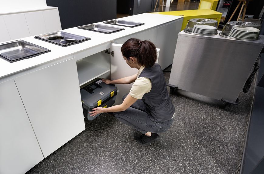 Пароочисник SG 4/2 Classic, 2250 Вт, 4 бар, 145 &deg; C, 7 кг Karcher RC_1.092-301.0 фото