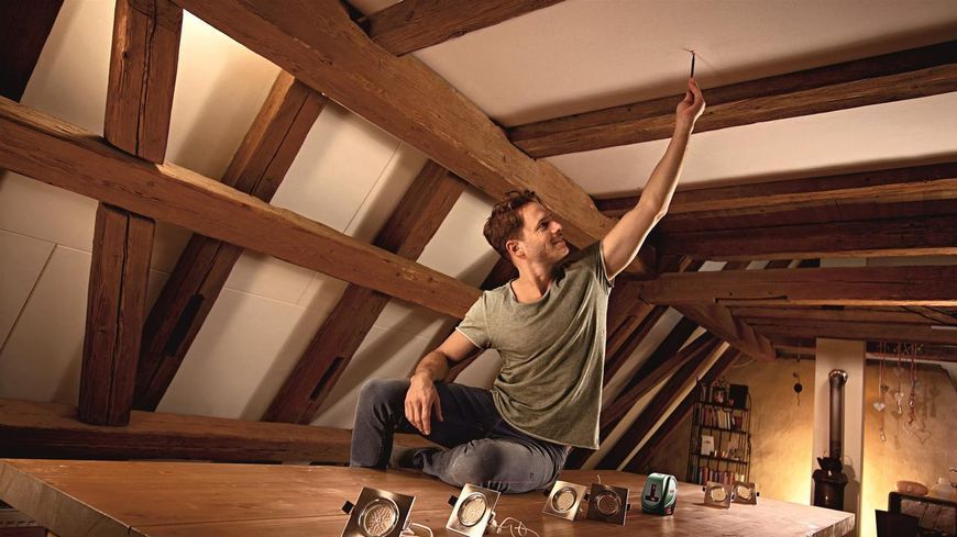 Bosch Нивелир лазерный UniversalLevel2, до 10м, 0.5мм/м, 0.46кг RC_0.603.663.803 фото