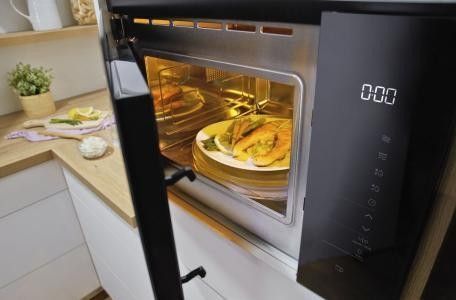 Микроволновая печь Gorenje BMI251SG3BG встраиваемая, 25л, электр. управл., 900Вт, гриль, дисплей, инвертор, RC_BMI251SG3BG фото
