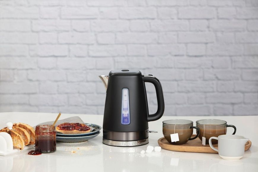 Электрочайник Russell Hobbs Matte Black 1.8л, Strix, металл, черный RC_26140-70 фото