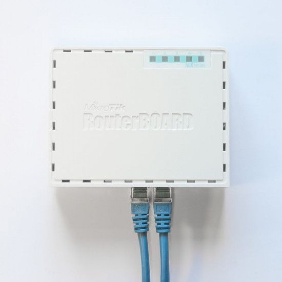 Маршрутизатор MikroTiK hEX 5xGE, 1xUSB, RouterOS L4 RC_RB750Gr3 фото