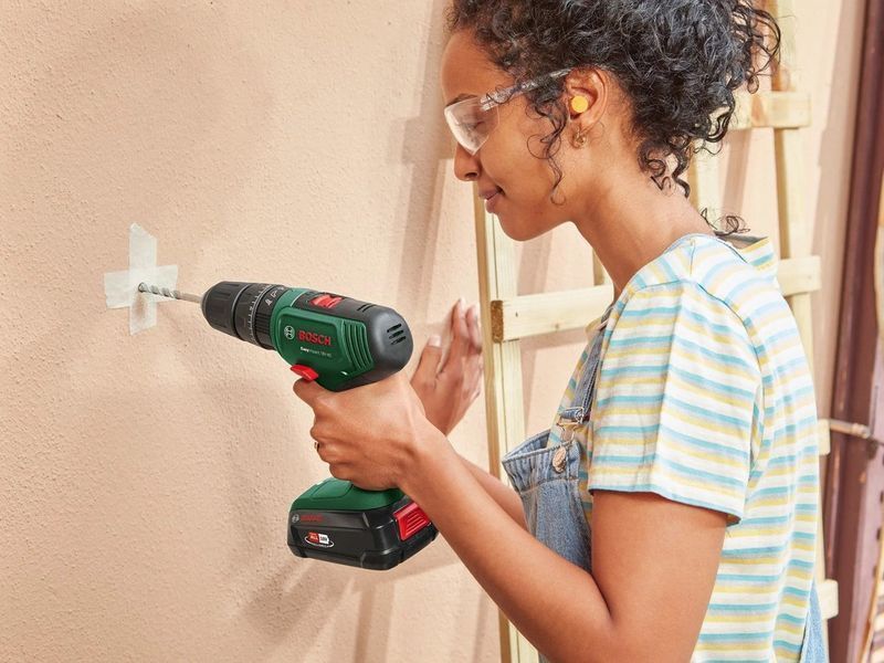 Bosch Шуруповерт-дрель аккумуляторная EasyImpact 18V-40 18В 2х2А&middot;час 20&middot;38Нм 0-430&middot;0-1630об&middot;мин кейс ЗП 1.4кг RC_0.603.9D8.108 фото