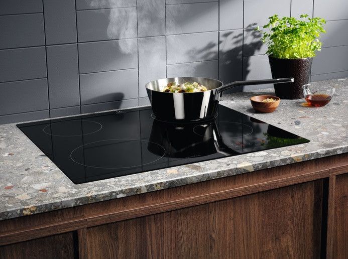 Electrolux Варильна поверхня індукційна, 60см, чорний RC_EIB60420CK фото