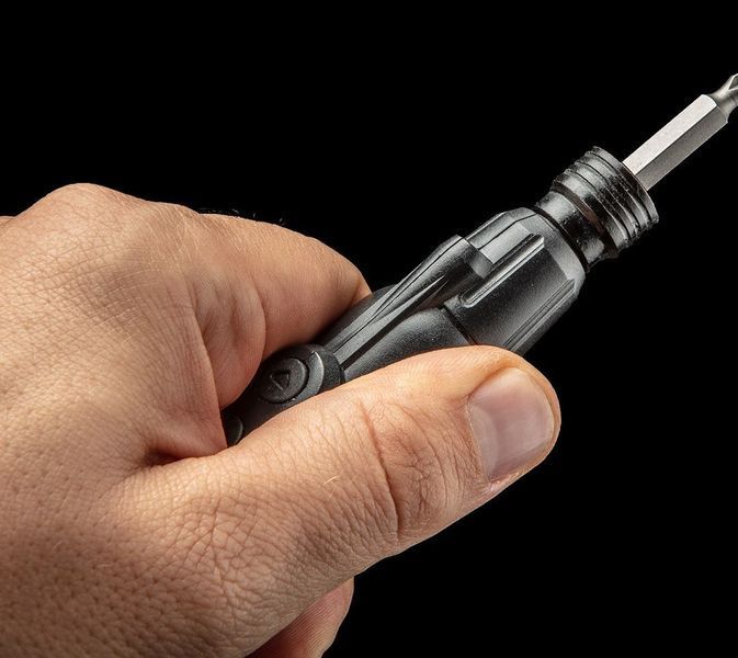 Отвертка Neo Tools аккумуляторная, micro-USB, 3.6В Li-Ion, 800мА&bull;ч, 280об&bull;мин, 42 бит, SL, PH, PZ, Torx, кейс RC_04-200 фото